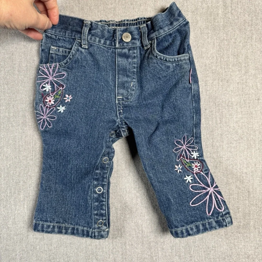 Carter's Baby Girl Jeans 6-9M Floral‎ Embroidered Denim Pants Snap Leg Blue.